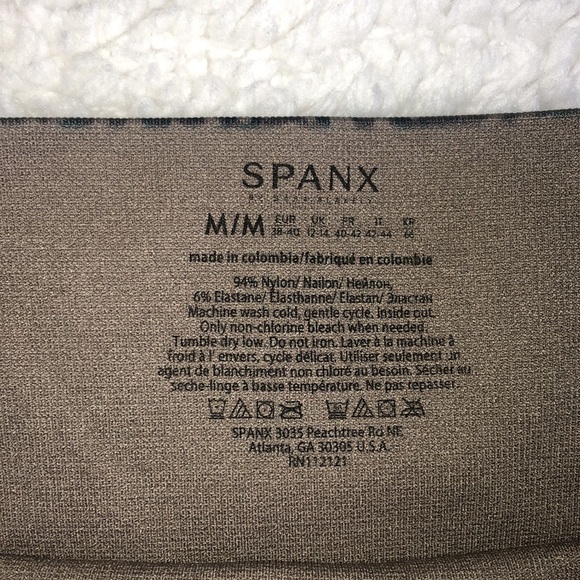 SPANX Leopard Print Leggings. Medium. - Picture 2 of 3